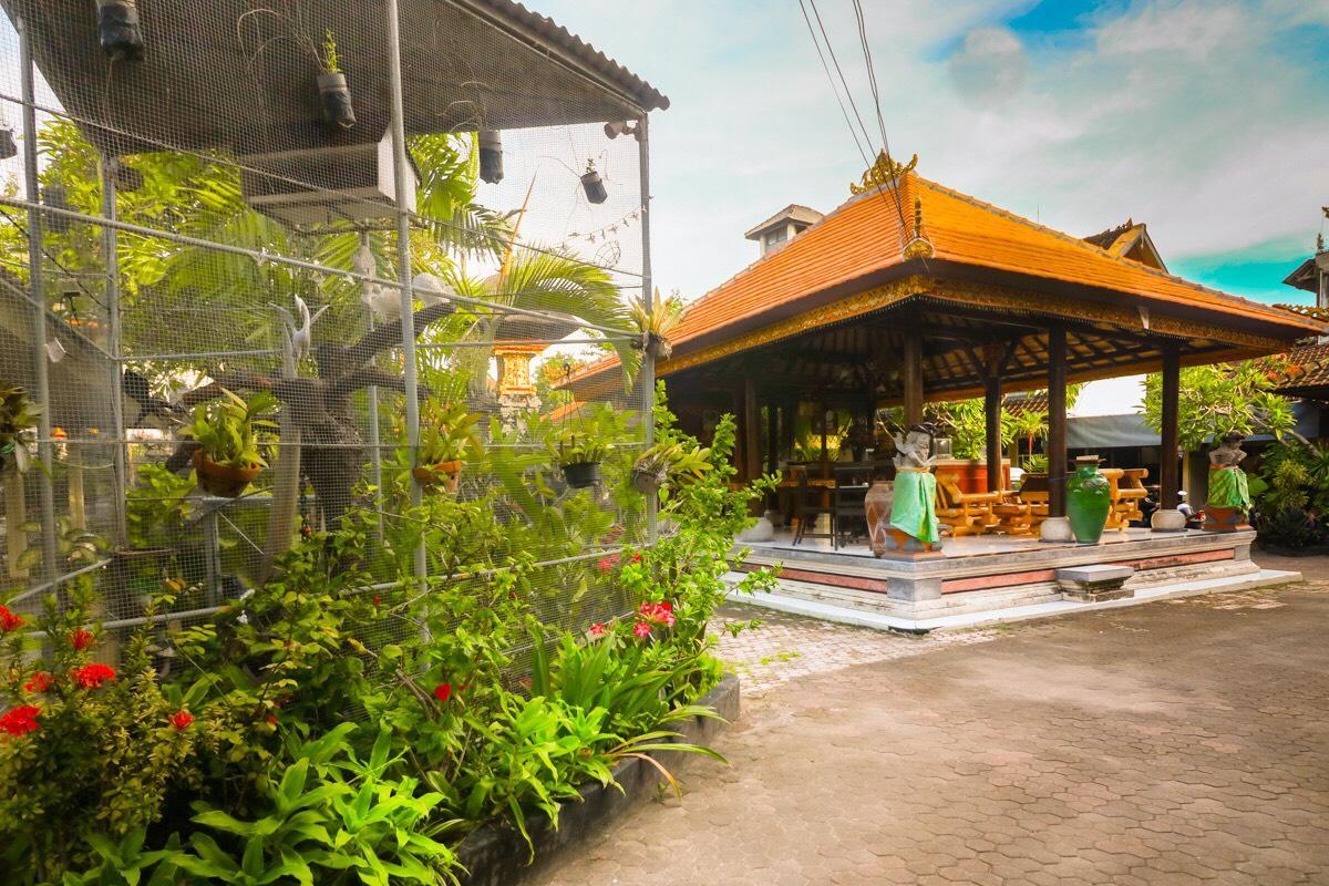 Surf Doggie Inn Kuta Lombok Exterior foto