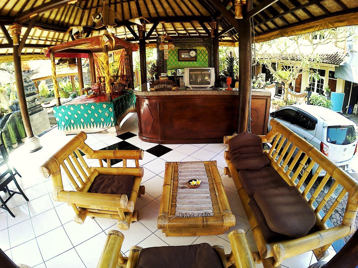 Surf Doggie Inn Kuta Lombok Exterior foto